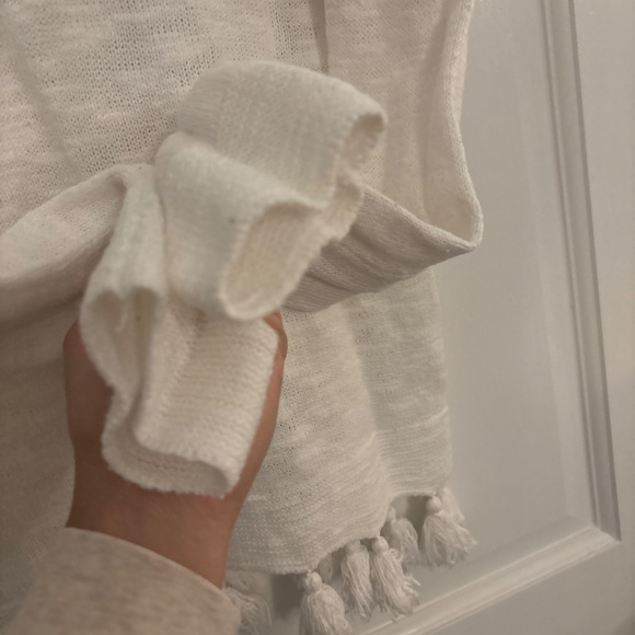 Lilly Pulitzer White knit tassle sweater - Picture 2 of 4